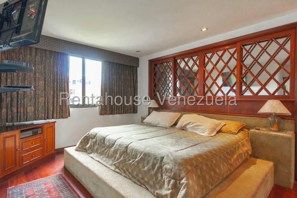 Apartamento (1 Nivel) en Alquiler en Colinas de Valle Arriba, Distrito Metropolitano - 27