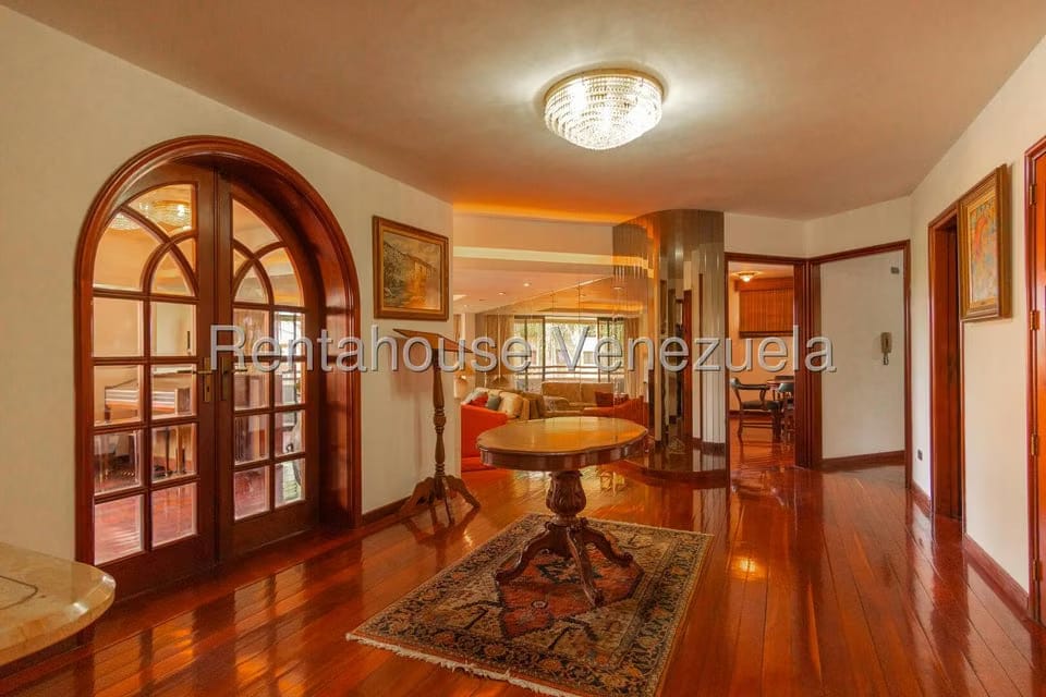 Apartamento (1 Nivel) en Alquiler en Colinas de Valle Arriba, Distrito Metropolitano - 10