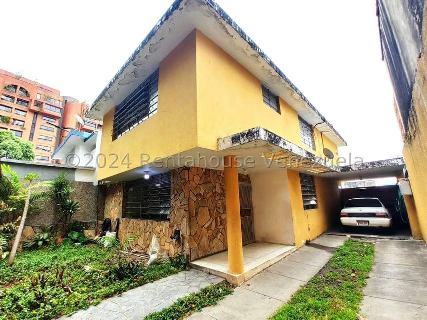 Casa (Multipes Niveles) en Venta en Los Dos Caminos, Distrito Metropolitano