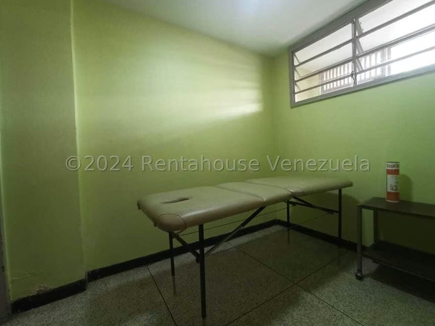 Casa (Multipes Niveles) en Venta en Los Dos Caminos, Distrito Metropolitano - 14