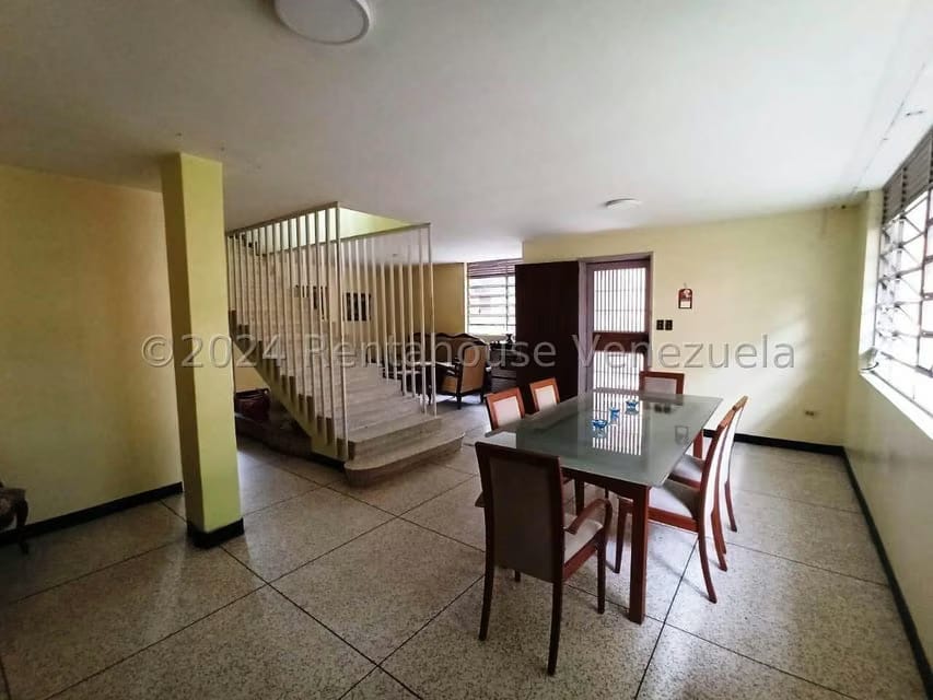 Casa (Multipes Niveles) en Venta en Los Dos Caminos, Distrito Metropolitano - 6
