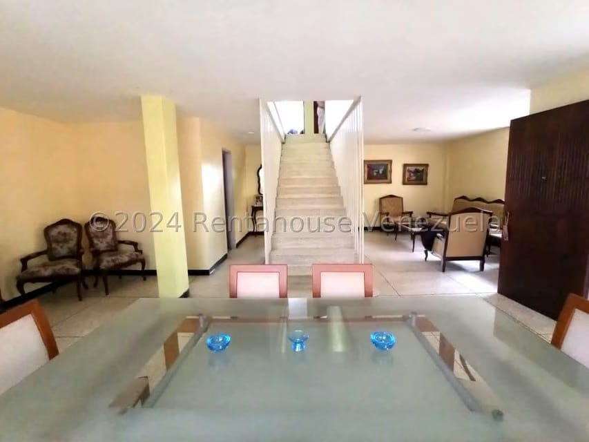 Casa (Multipes Niveles) en Venta en Los Dos Caminos, Distrito Metropolitano - 9