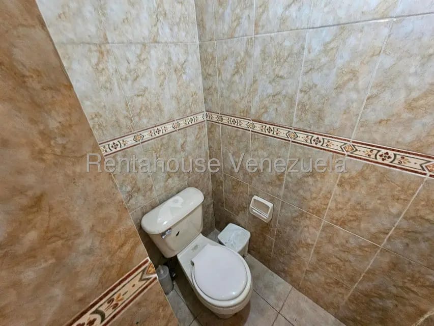 Comercial (Local Comercial) en Alquiler en La Urbina, Distrito Metropolitano - 6