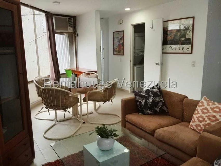 Apartamento (1 Nivel) en Alquiler en Lomas de Las Mercedes, Distrito Metropolitano - 15