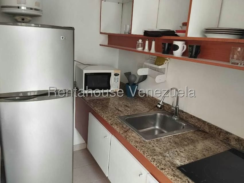 Apartamento (1 Nivel) en Alquiler en Lomas de Las Mercedes, Distrito Metropolitano - 18