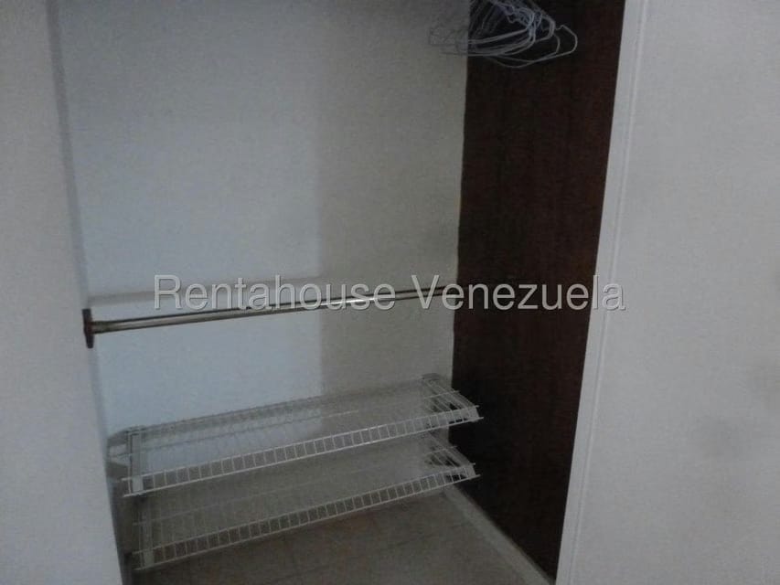 Apartamento (1 Nivel) en Alquiler en Lomas de Las Mercedes, Distrito Metropolitano - 21
