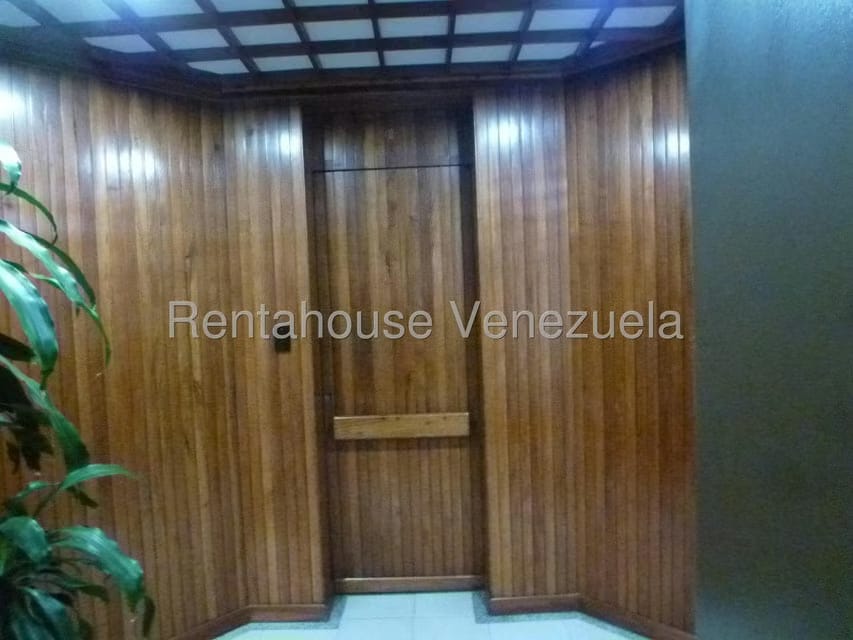 Apartamento (1 Nivel) en Alquiler en Lomas de Las Mercedes, Distrito Metropolitano - 5