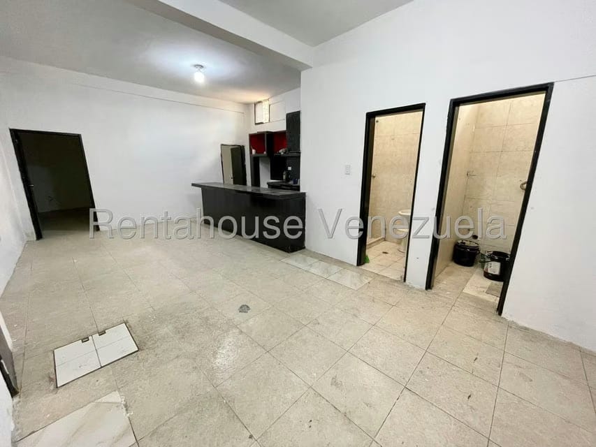 Comercial (Local Comercial) en Alquiler en Zona Oeste, Lara - 7
