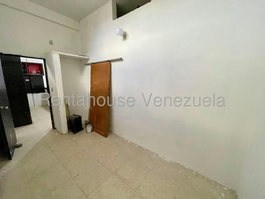 Comercial (Local Comercial) en Alquiler en Zona Oeste, Lara - 9