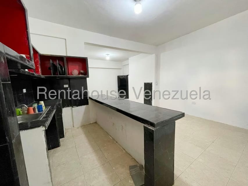 Comercial (Local Comercial) en Alquiler en Zona Oeste, Lara - 10