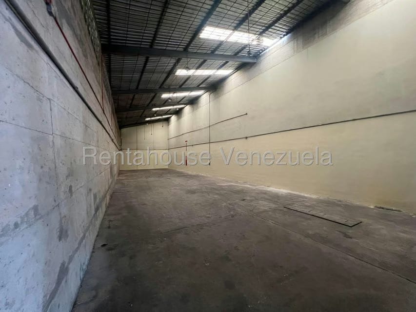 Comercial (Local Comercial) en Alquiler en El Tambor, Miranda - 5