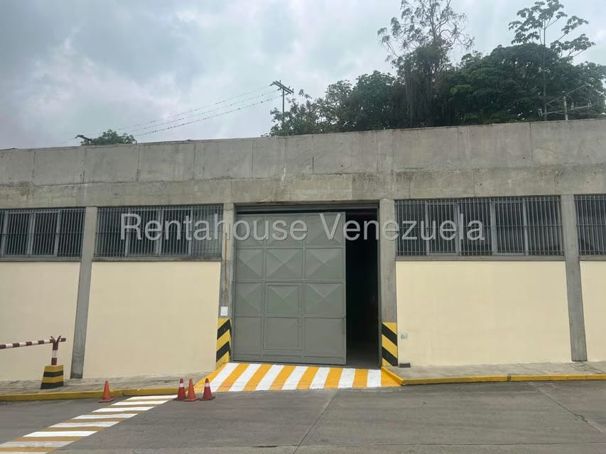 Comercial (Local Comercial) en Alquiler en El Tambor, Miranda - 9