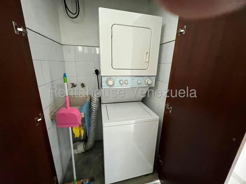 Apartamento (1 Nivel) en Alquiler en La Boyera, Distrito Metropolitano - 13