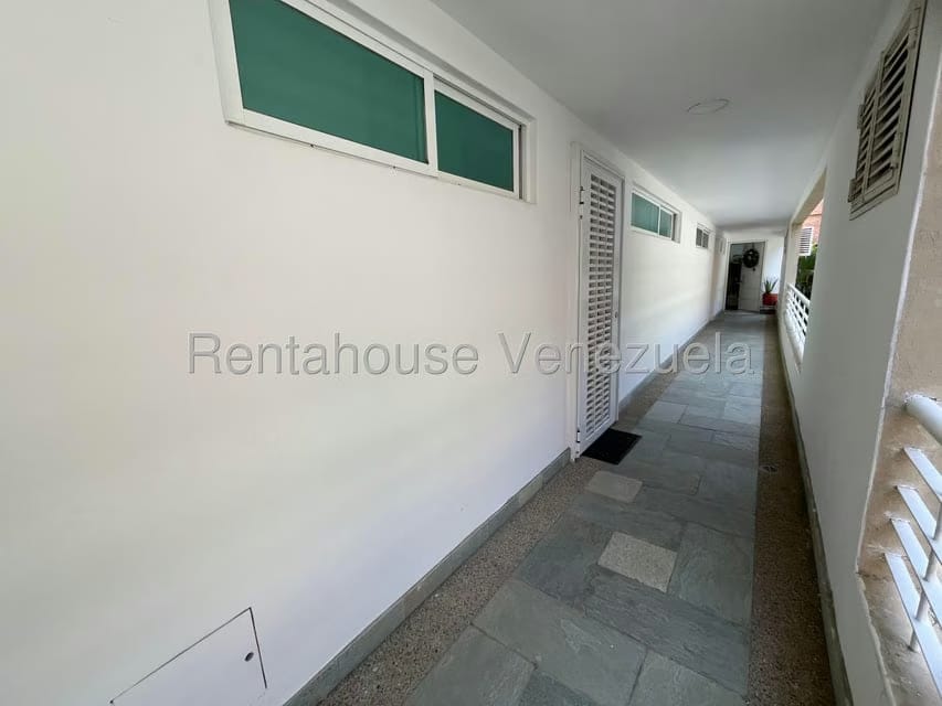 Apartamento (1 Nivel) en Alquiler en La Boyera, Distrito Metropolitano - 3