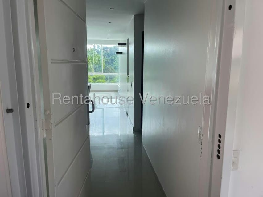 Apartamento (1 Nivel) en Alquiler en La Boyera, Distrito Metropolitano - 4