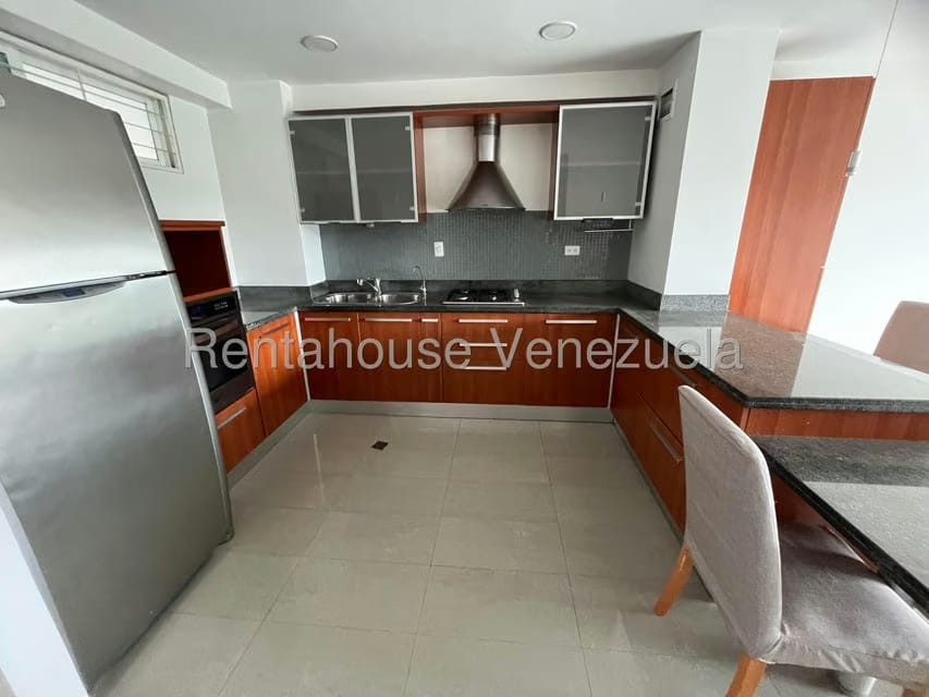 Apartamento (1 Nivel) en Alquiler en La Boyera, Distrito Metropolitano - 5