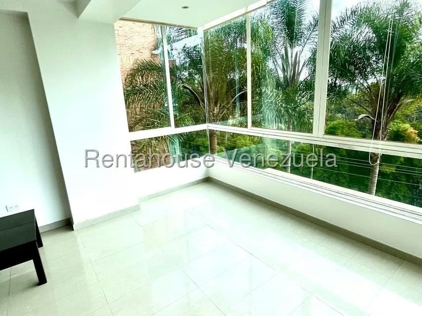 Apartamento (1 Nivel) en Alquiler en La Boyera, Distrito Metropolitano - 9