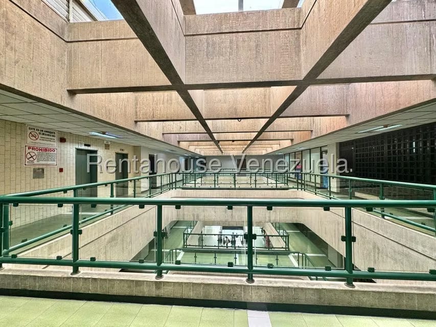 Comercial (Local Comercial) en Venta en Montalban II, Distrito Metropolitano - 13