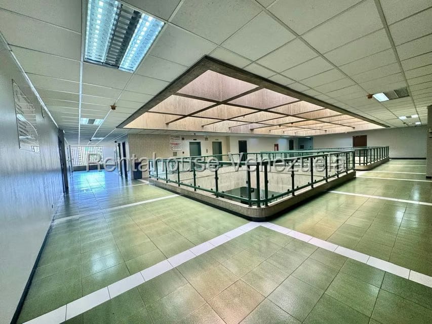 Comercial (Local Comercial) en Venta en Montalban II, Distrito Metropolitano - 14