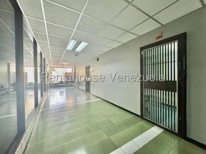 Comercial (Local Comercial) en Venta en Montalban II, Distrito Metropolitano - 17