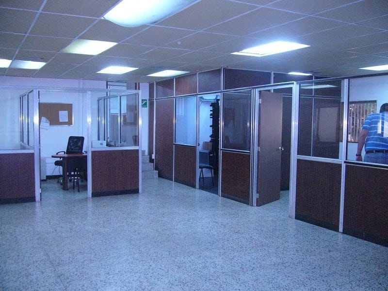 Comercial (Galpon - Deposito) en Venta en Zona Industrial Sur, Zulia - 2