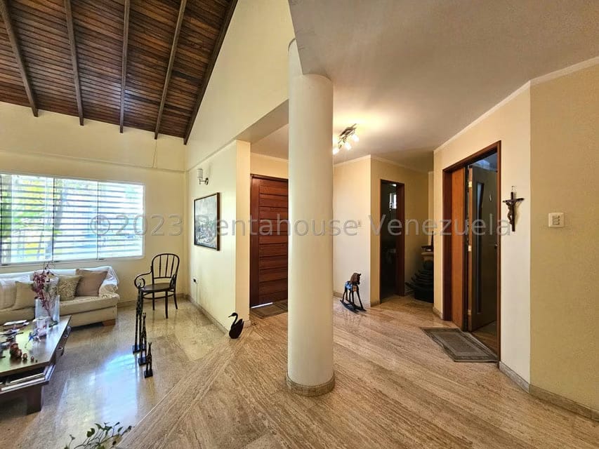 Casa (Duplex) en Venta en Zona Este, Lara - 2