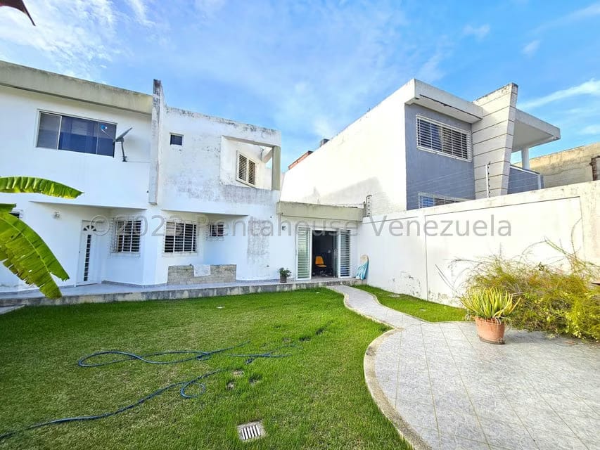 Casa (Duplex) en Venta en Zona Este, Lara - 16