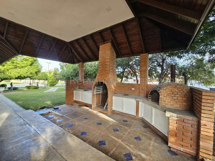 Casa (Duplex) en Venta en Zona Este, Lara - 36