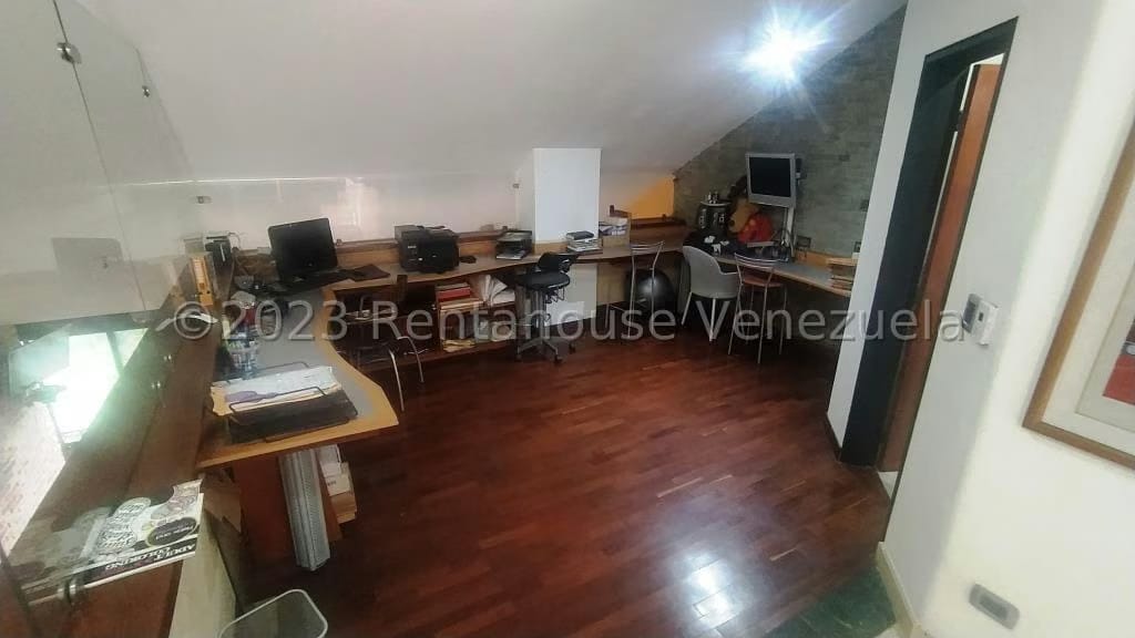 Apartamento (Multiples Niveles) en Venta en Mampote, Miranda - 17