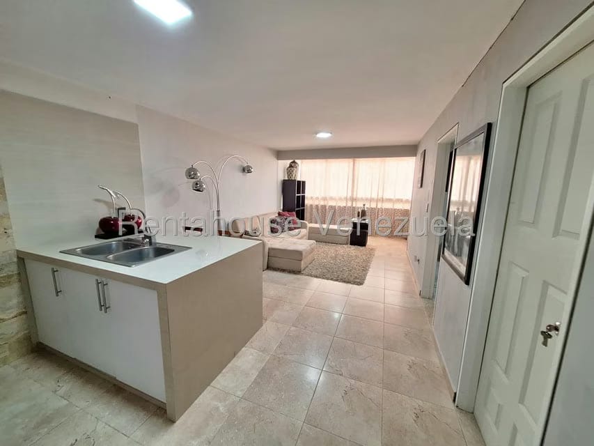 Apartamento (1 Nivel) en Venta en La Trigaleña, Carabobo - 2