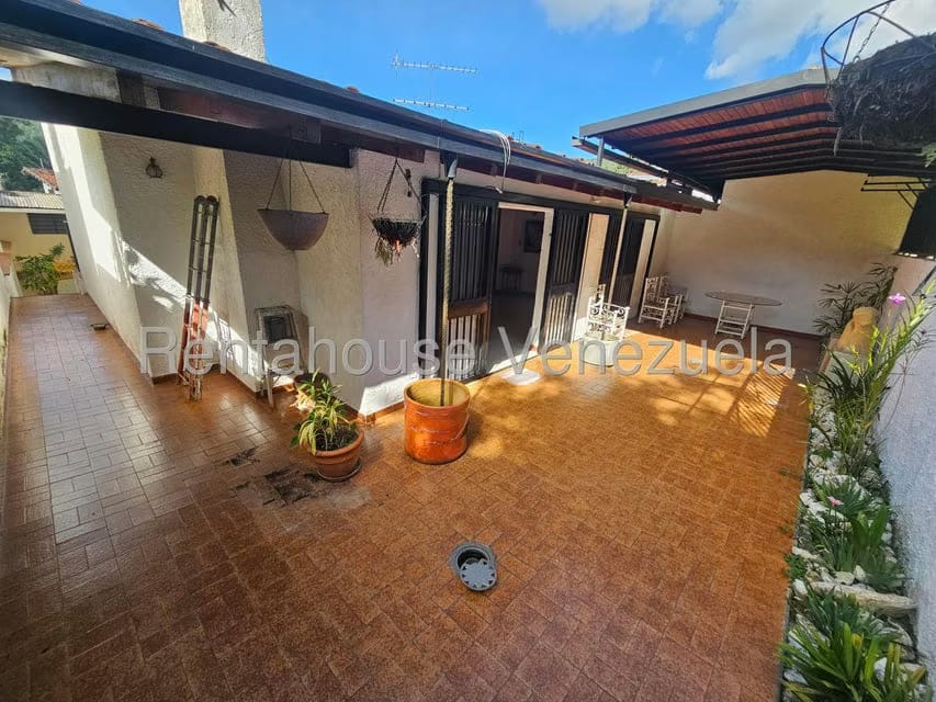 Casa (Colonial) en Venta en Baruta, Distrito Metropolitano - 4