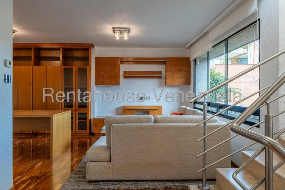 Apartamento (Multiples Niveles) en Alquiler en La Tahona, Distrito Metropolitano - 11