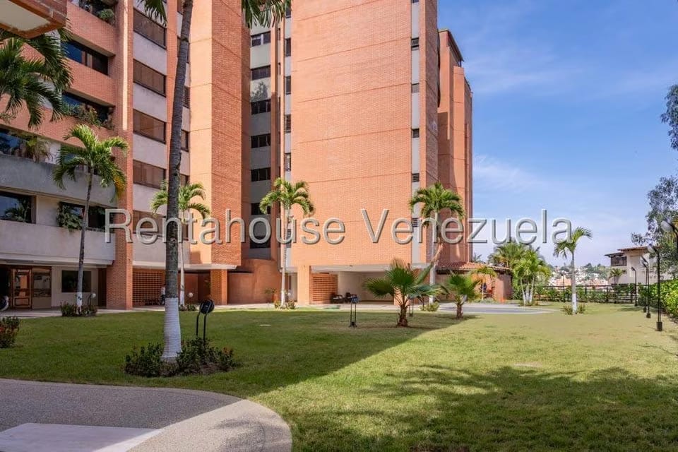 Apartamento (Multiples Niveles) en Alquiler en La Tahona, Distrito Metropolitano - 3