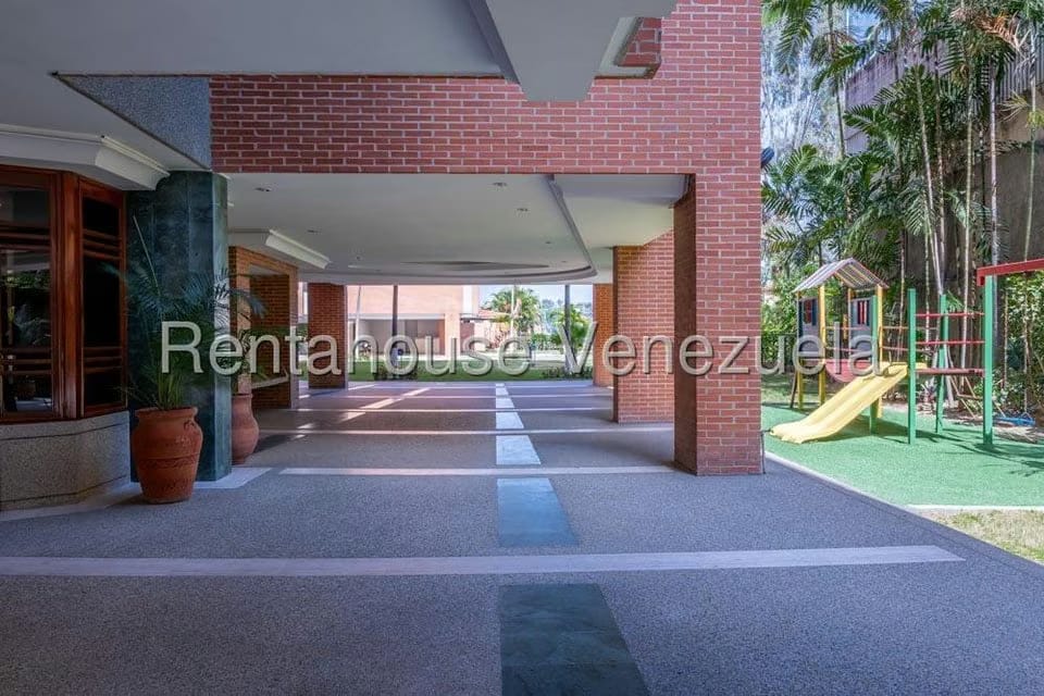 Apartamento (Multiples Niveles) en Alquiler en La Tahona, Distrito Metropolitano - 25