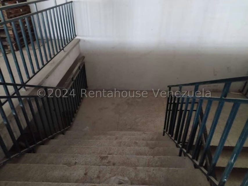 Comercial (Edificio) en Venta en Avenida Bolivar Sur, Carabobo - 43