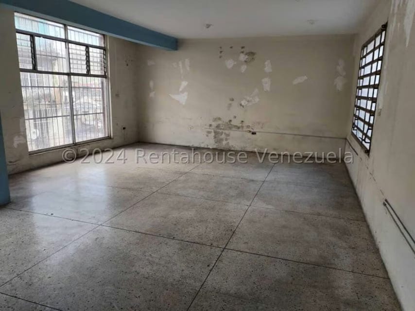 Comercial (Edificio) en Venta en Avenida Bolivar Sur, Carabobo - 63