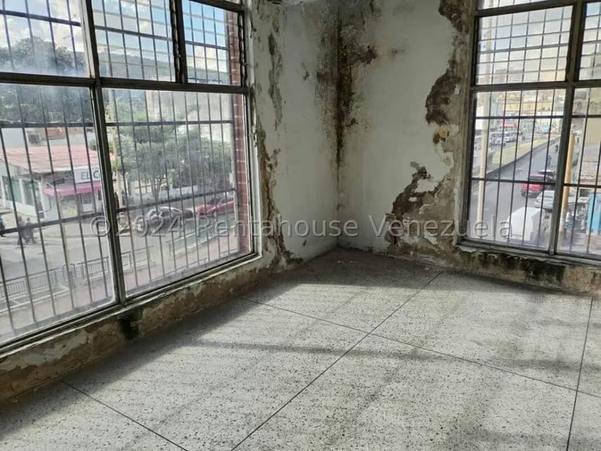 Comercial (Edificio) en Venta en Avenida Bolivar Sur, Carabobo - 66