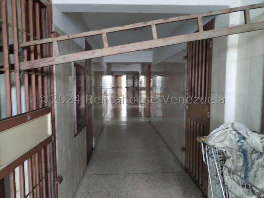 Comercial (Edificio) en Venta en Avenida Bolivar Sur, Carabobo - 67
