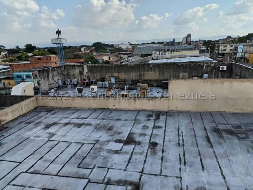 Comercial (Edificio) en Venta en Avenida Bolivar Sur, Carabobo - 72