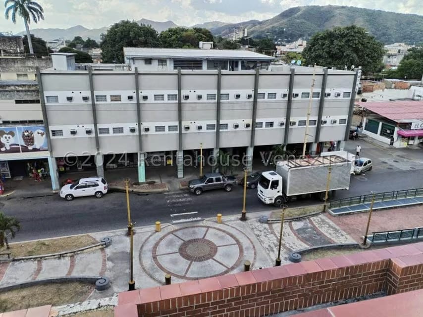 Comercial (Edificio) en Venta en Avenida Bolivar Sur, Carabobo - 73