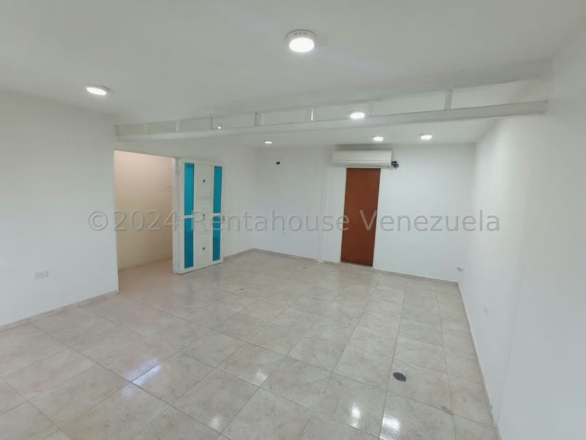 Comercial (Local Comercial) en Alquiler en Centro, Lara - 2