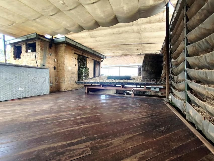 Comercial (Local Comercial) en Alquiler en El Hatillo, Distrito Metropolitano - 14