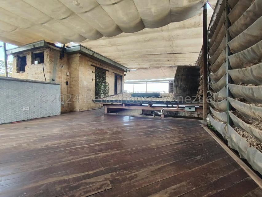 Comercial (Local Comercial) en Alquiler en El Hatillo, Distrito Metropolitano - 24