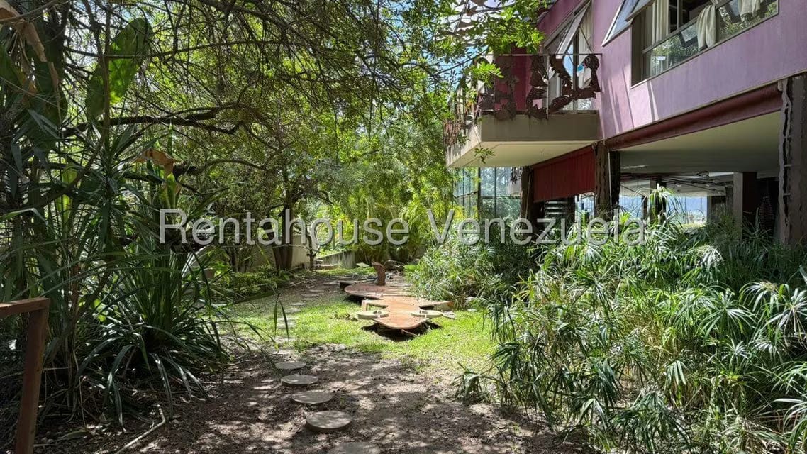 Casa (Contemporaneo) en Venta en Lomas del Mirador, Distrito Metropolitano - 4