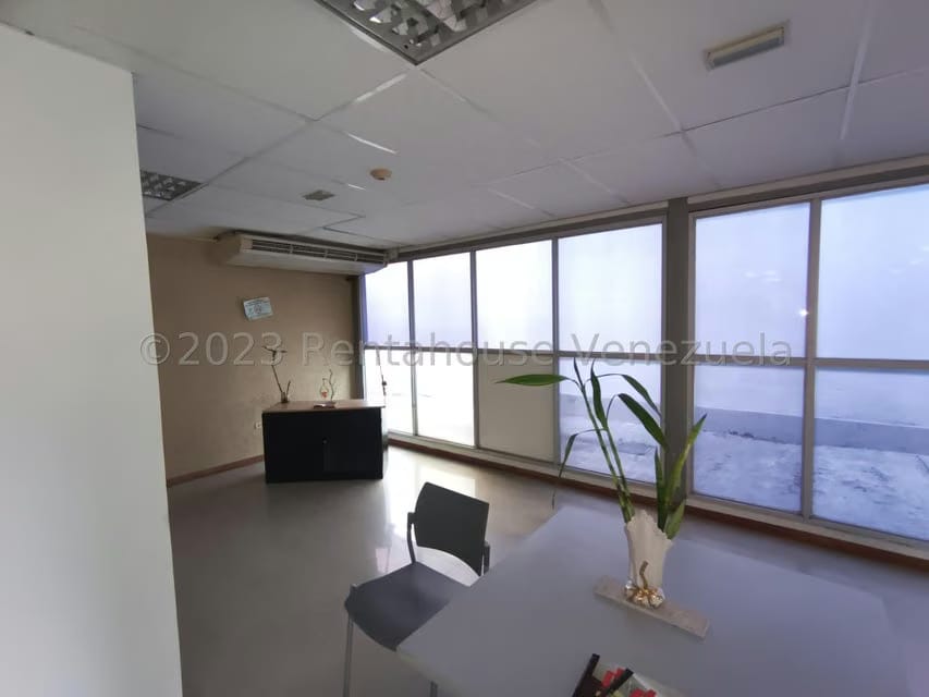 Casa (Duplex) en Venta en El Viñedo, Carabobo - 23