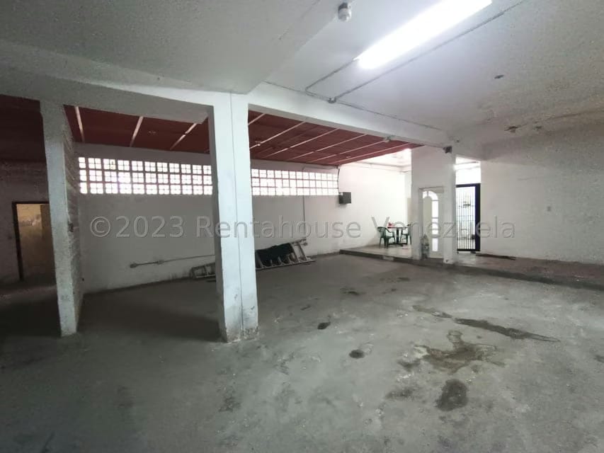 Casa (Duplex) en Venta en El Viñedo, Carabobo - 38