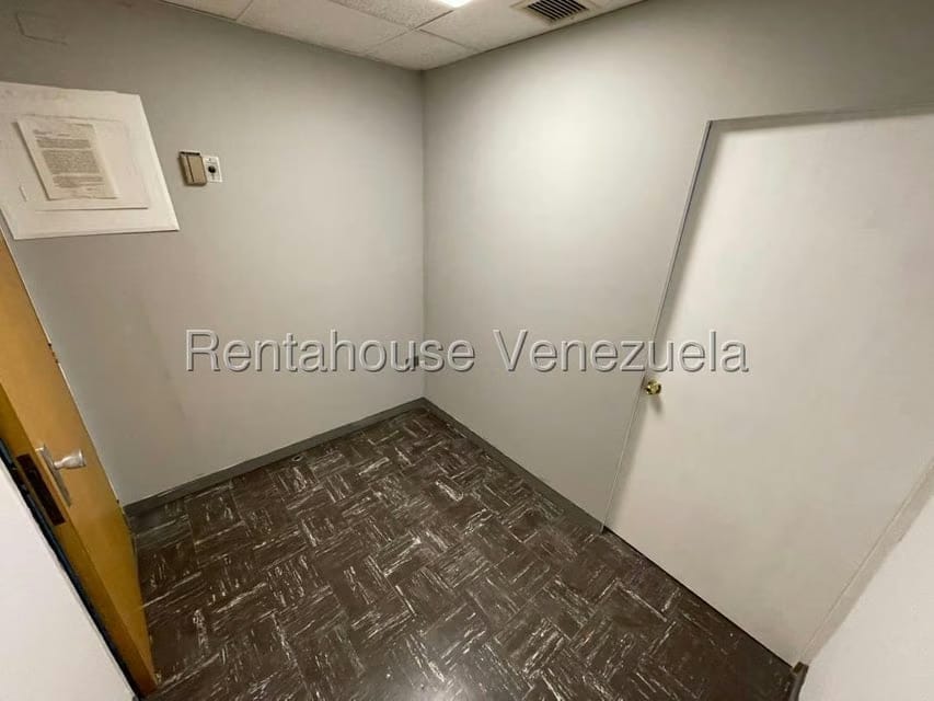 Comercial (Oficina) en Alquiler en Chacao, Distrito Metropolitano - 2