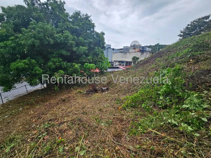 Terreno (Residencial) en Venta en Prados del Este, Distrito Metropolitano - 12
