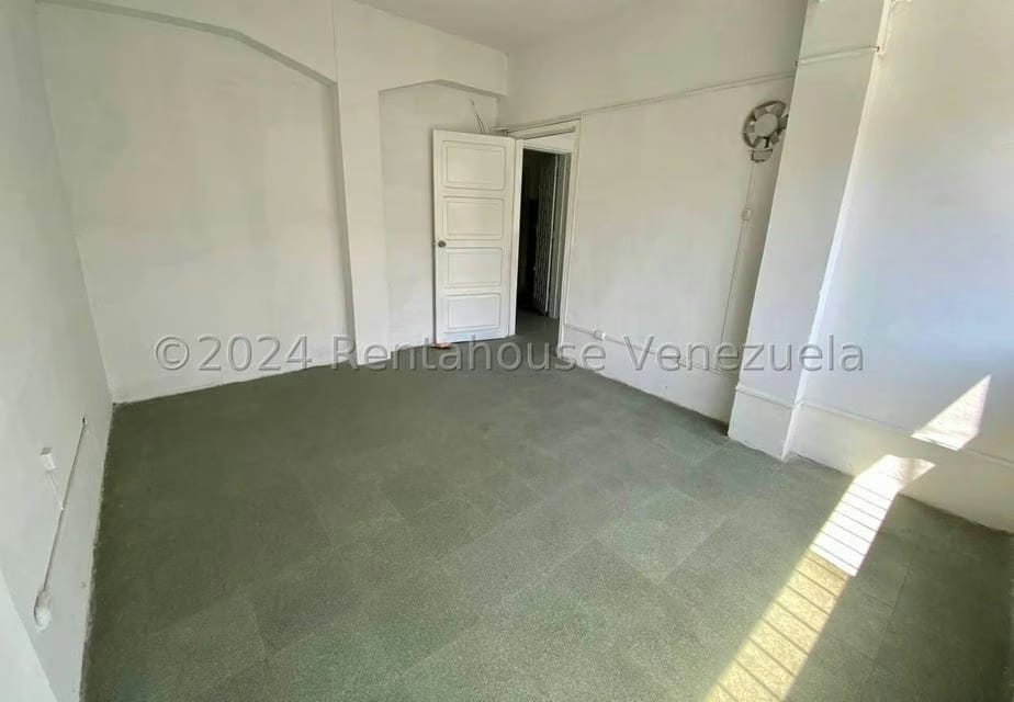Comercial (Oficina) en Alquiler en Centro, Lara - 3