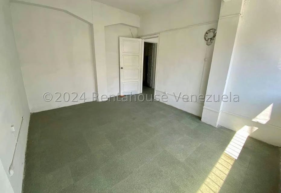 Comercial (Oficina) en Alquiler en Centro, Lara - 5